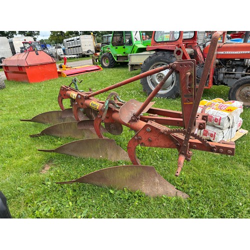 1674 - Bamford Kverneland 4 furrow plough