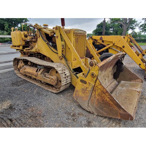 1777 - Komatsu drott crawler. Runs and drives. Good chains, sprockets and rollers