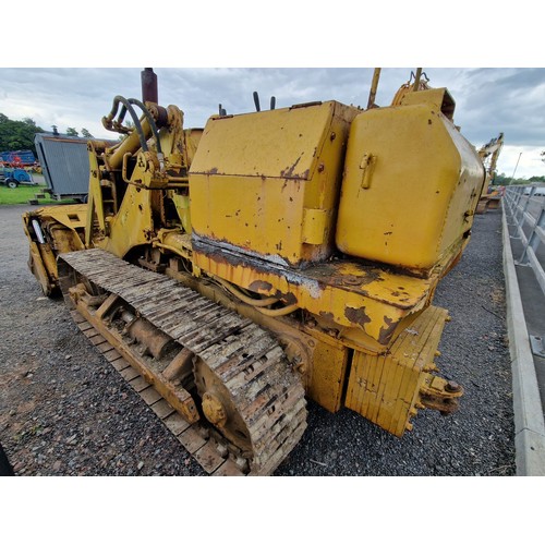 1777 - Komatsu drott crawler. Runs and drives. Good chains, sprockets and rollers