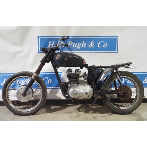 124 - Triumph T100R motorcycle project.
Frame number XD34766 T100R
Engine number XD34766 T100R
Comes with ... 