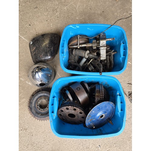 124 - Triumph T100R motorcycle project.
Frame number XD34766 T100R
Engine number XD34766 T100R
Comes with ... 