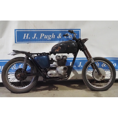 124 - Triumph T100R motorcycle project.
Frame number XD34766 T100R
Engine number XD34766 T100R
Comes with ... 