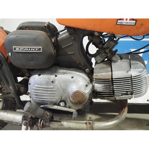 125 - Aermacchi Harley Davidson Sprint motorcycle project. 246cc.
Frame number SS2980
Engine turns over wi... 