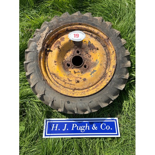 19 - Pair of wheels and tyres 4.00-16