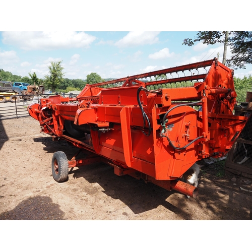 186 - Massey Ferguson 835 combine and 15ft power float header, barn stored. reg C816 JTL