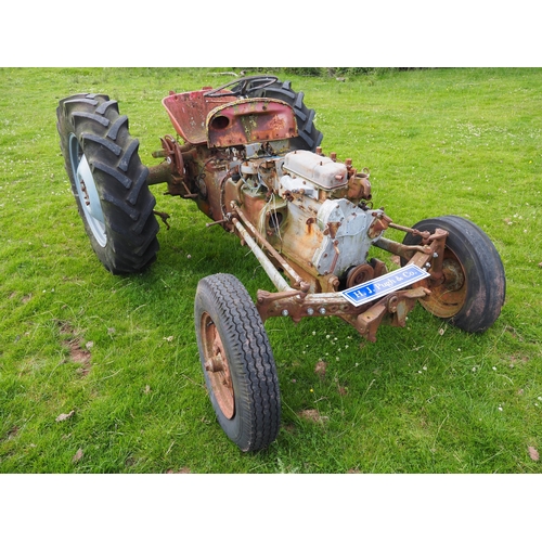 189 - Massey Ferguson 35 3 cylinder tractor, parts