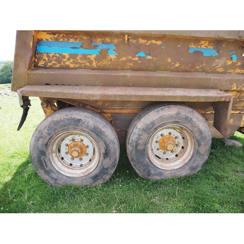 200 - Chieftain 14T dump trailer. 2001. Working order