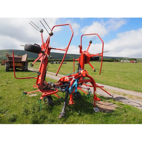 174 - Kverneland 8452 rotor tedder. 2017