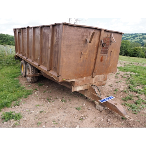 199 - Twin axle tipping trailer 13ft. In working order