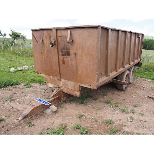 199 - Twin axle tipping trailer 13ft. In working order