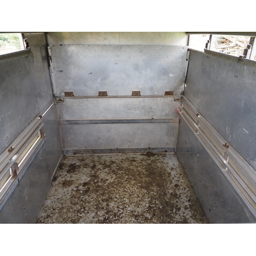 197 - Ifor Williams TA5G-8ft livestock trailer. Fitted with decks and partition gate. New brakes and rear ... 