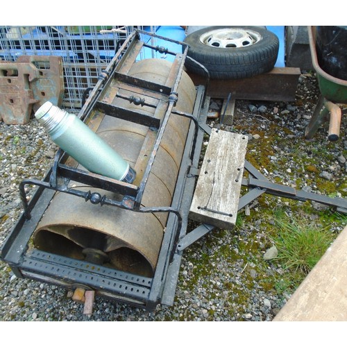 85 - Cast iron flat roller