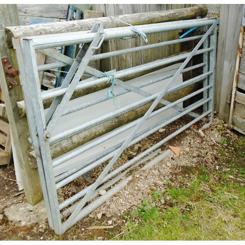 88 - Pair of heavy duty galvanised gates with fittings