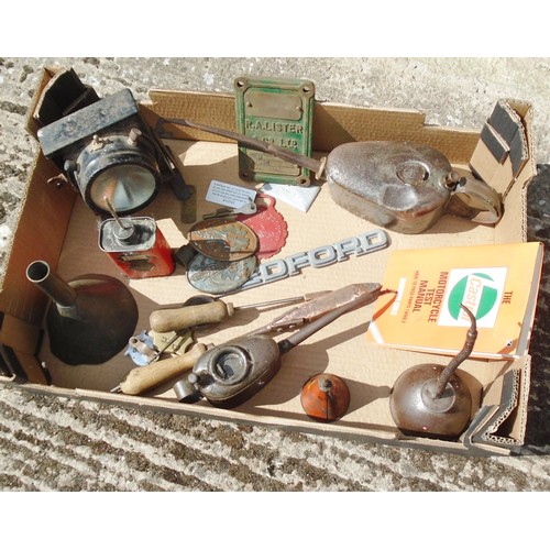 91 - Collection of vintage oil cans, vehicle/machinery badges, soldering irons, copper funnel, Post Offic... 