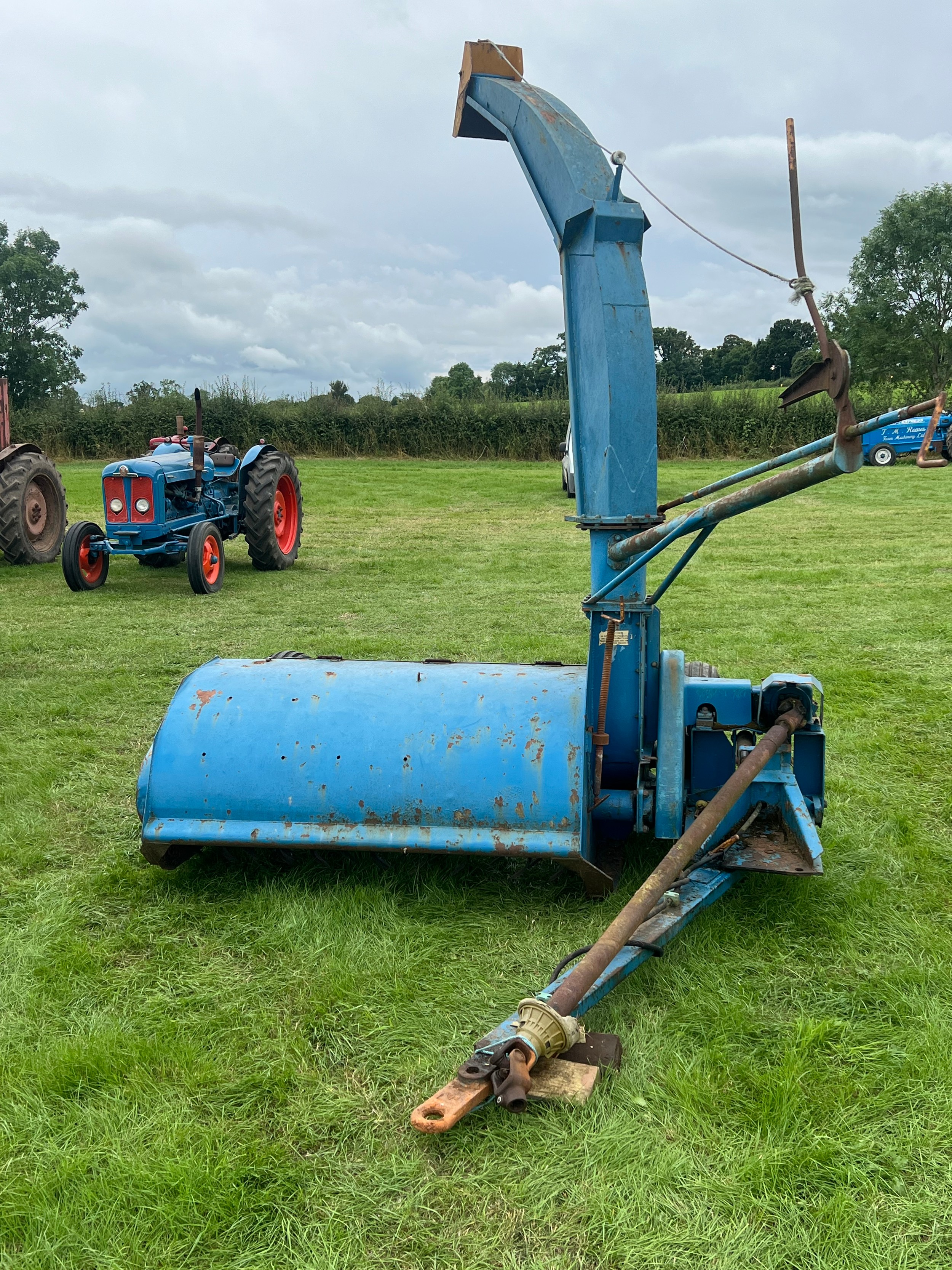 Kidd double chop forage harvester, runs