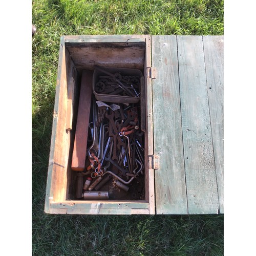 202 - Box of woodworking tools