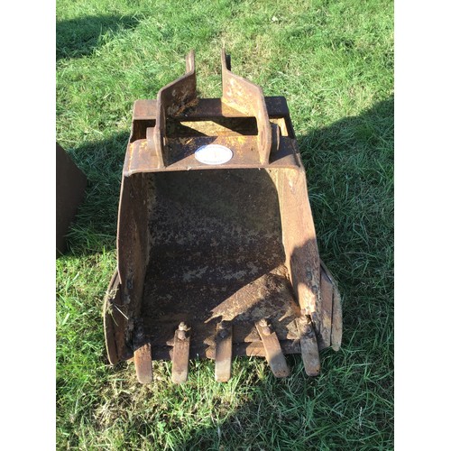 Massey Ferguson digger bucket