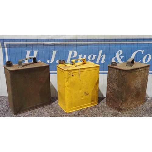 152 - 2 Gallon fuel cans plain - 3