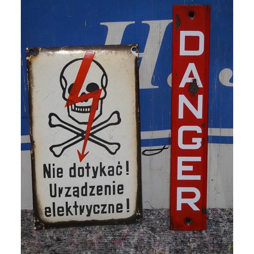 26 - Modern enamel signs - Danger 10