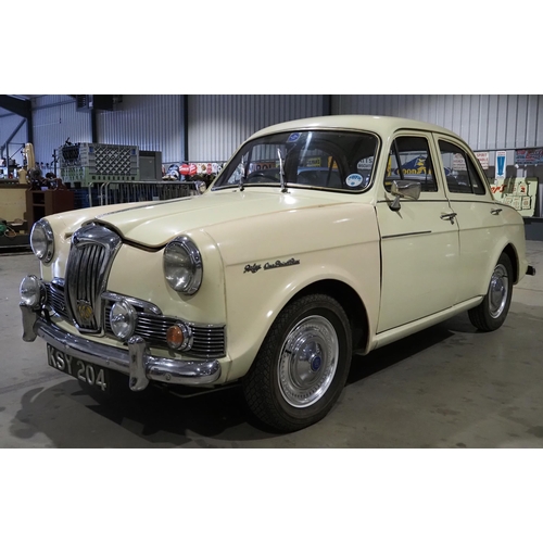 320 - Riley 1.5 Saloon. 1962. 1489cc
Runs and drives. Has had many new parts and work carried out to inclu... 