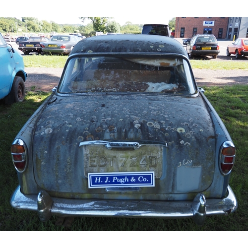 325 - Rover 3 litre Mk II  project. 1966. 2995cc.
Comes with an original Owners Instruction Manual from 19... 