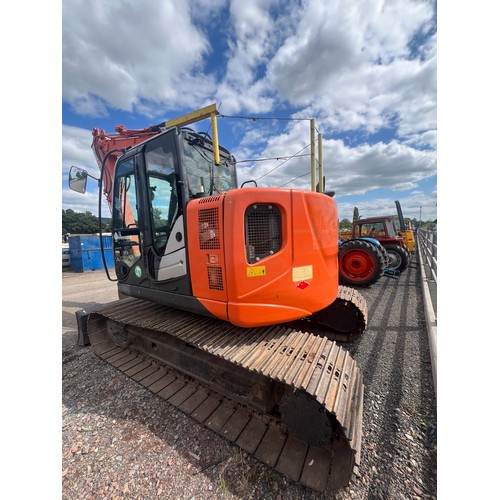 1598 - Hitachi Zaxis 135US tracked excavator, 2014. Key in office