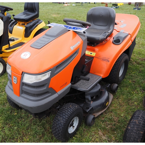 61 - Husqvarna CTH200 twin ride on. Working order