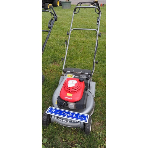 9 - Honda HRD535 petrol rotary mower