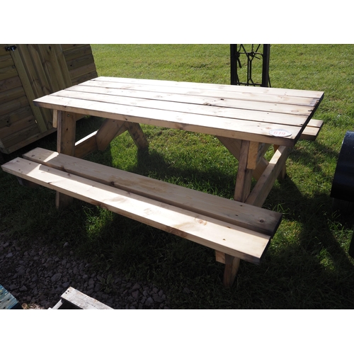 619 - Picnic bench 7ft