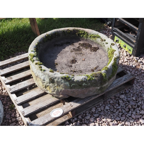 626 - Round stone trough 2½ft dia. and stand