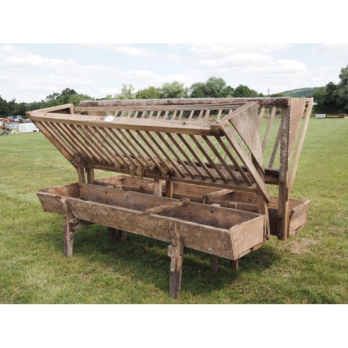 1361 - Wooden hay feeders 9ft - 2