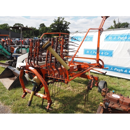 1526 - Kuhn GA4101 GM single rotor rake