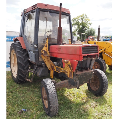 1537 - Case 885 XL tractor. Runs and drives, showing 6493 hours, c/w loader brackets. Reg. D407 OWJ. V5 and... 