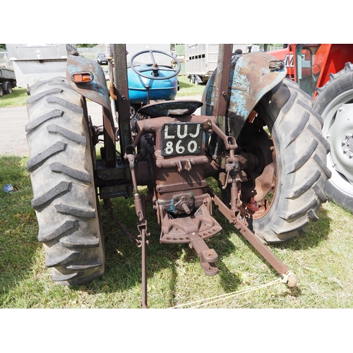 1538 - Fordson Major diesel tractor. Runs and drives, c/w roll bar. Reg. LUJ 860