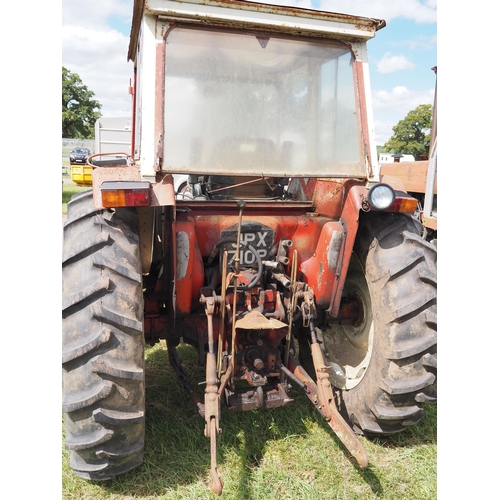 1540 - International 574 tractor. Runs and drives, showing 9213 hours. Reg. JPX 710P. V5 in office