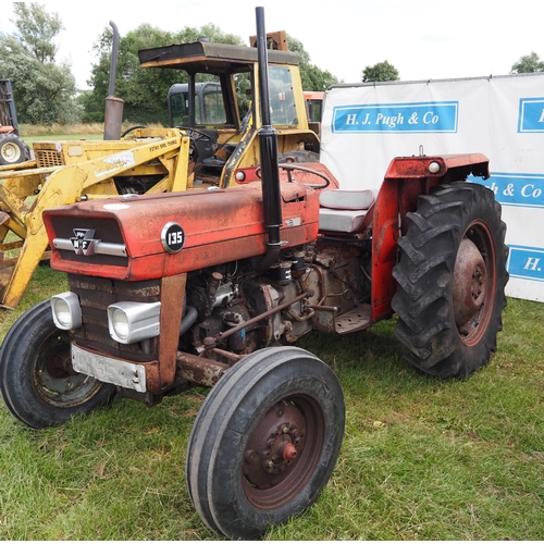 1543 - Massey Ferguson 135 tractor. Straight axle, pick up hitch. Runs and drives. Two owners from new. Reg... 