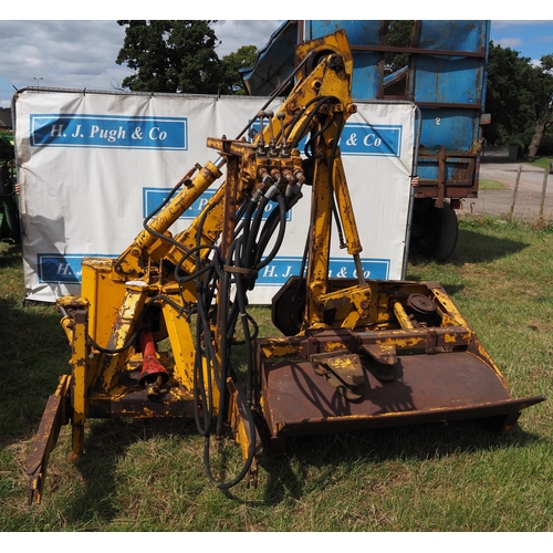 1569 - Bamford 3157F flail trimmer