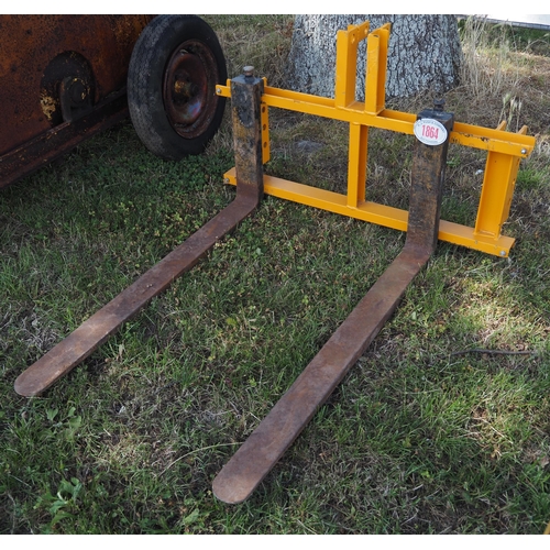 1864 - Pallet tines 3 point linkage