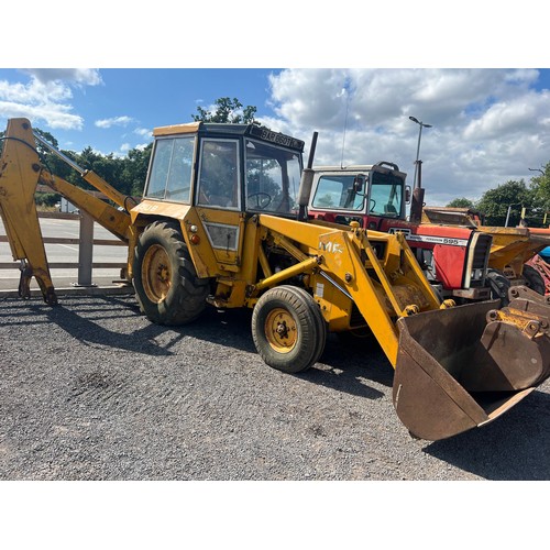 1596 - Massey Ferguson 50B digger with back hoe and buckets. Runs and drives