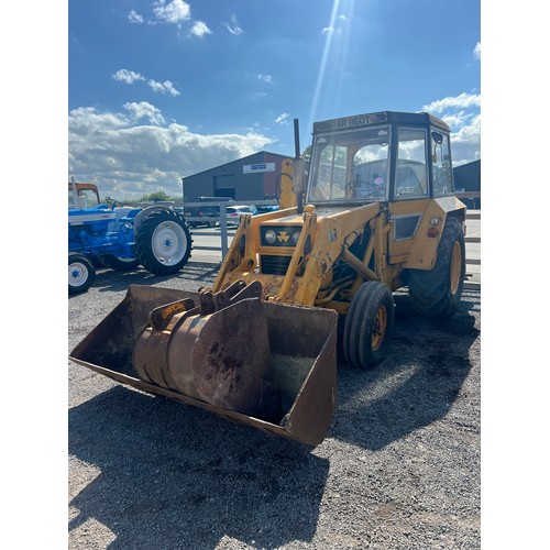 1596 - Massey Ferguson 50B digger with back hoe and buckets. Runs and drives