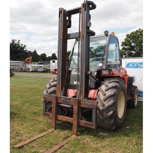 1511 - Manitou M26-4 forklift. Runs and drives, showing 9942 hours. Reg. AE51 UAZ. V5 and key in office