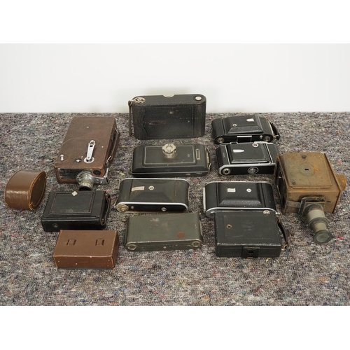 55 - Quantity of vintage cameras to include Nettar, Ensign, Ihagee, etc.