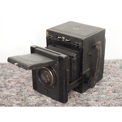 59 - Thornton Pickard Junior Special camera with leather carrying case