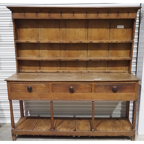 482 - Antique oak dresser with plate rack H71