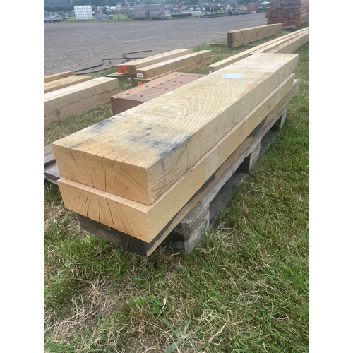 1077 - Oak beams 1.5M average - 3