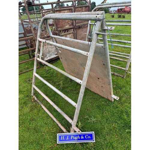 113 - Galvanised gates 4ft - 2