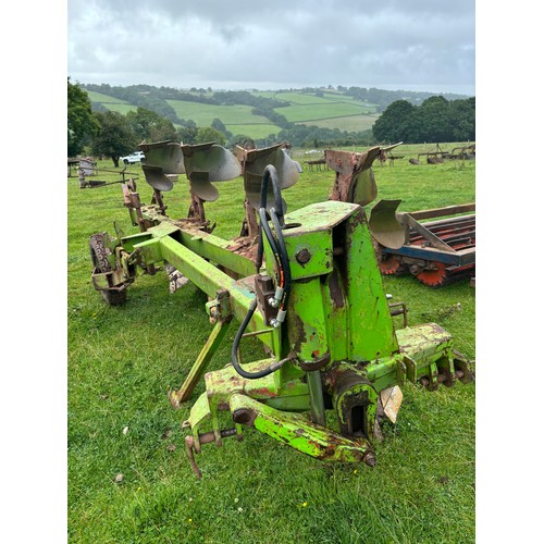 168 - Dowdeswell DP7D 4 + 1 furrow plough