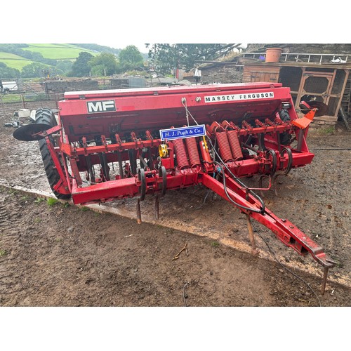 181 - Massey Ferguson 30 drill