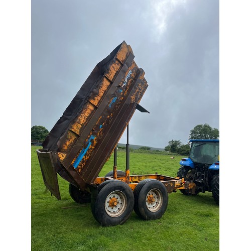 200 - Chieftain 14T dump trailer. 2001. Working order