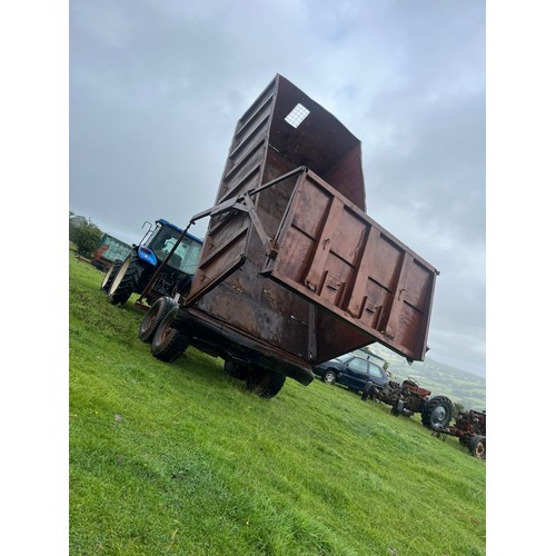 199 - Twin axle tipping trailer 13ft. In working order